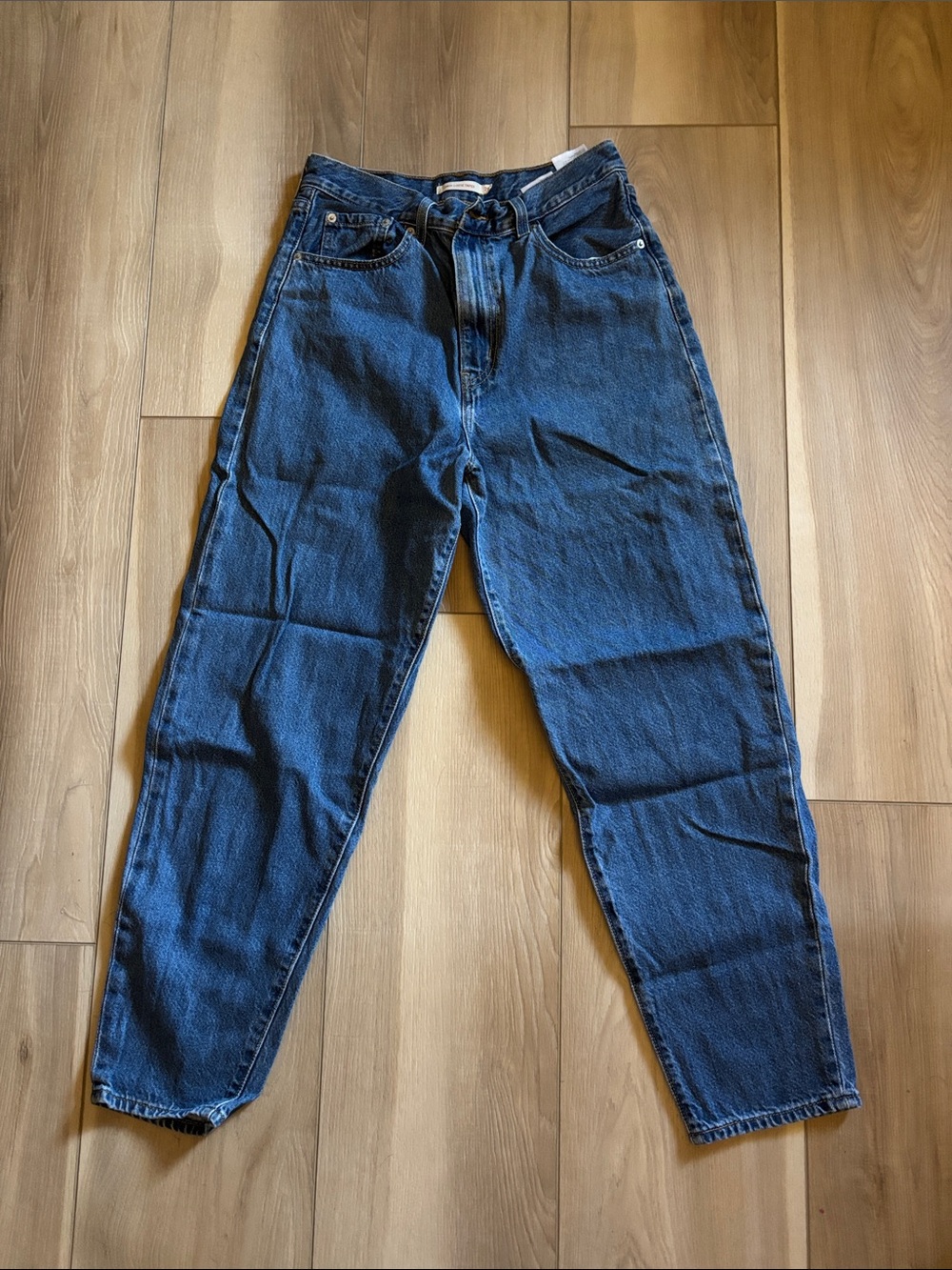 Levi's Women's Dark Blue High Loose Taper Jeans